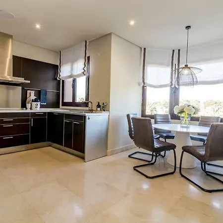 Premium Beach Side Penthouse Appartement *